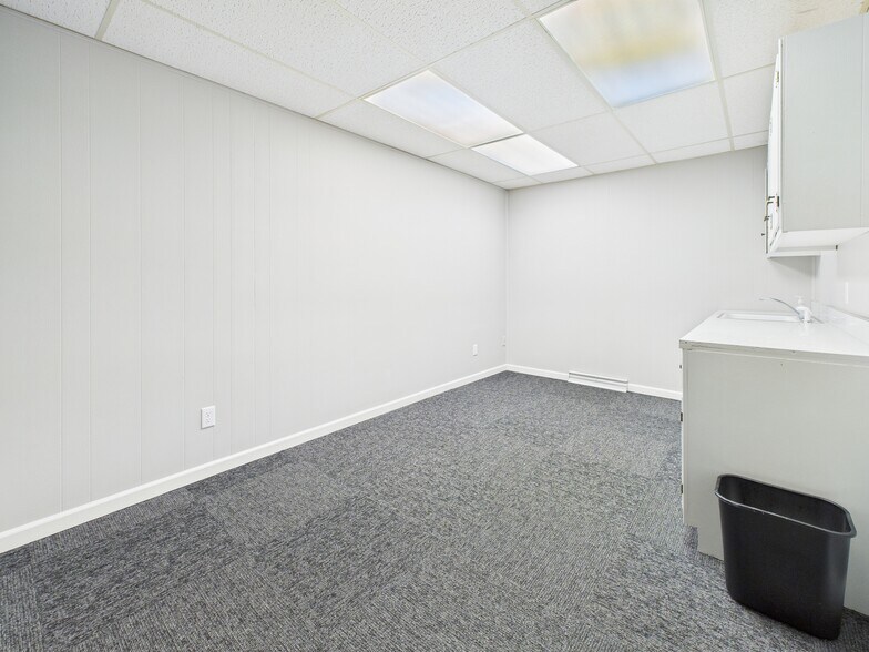 More Photos Of 427 Memorial Dr, Greenville Office For Lease