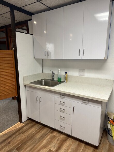More Photos Of 110 Civic Center Dr, Vista Office For Sale