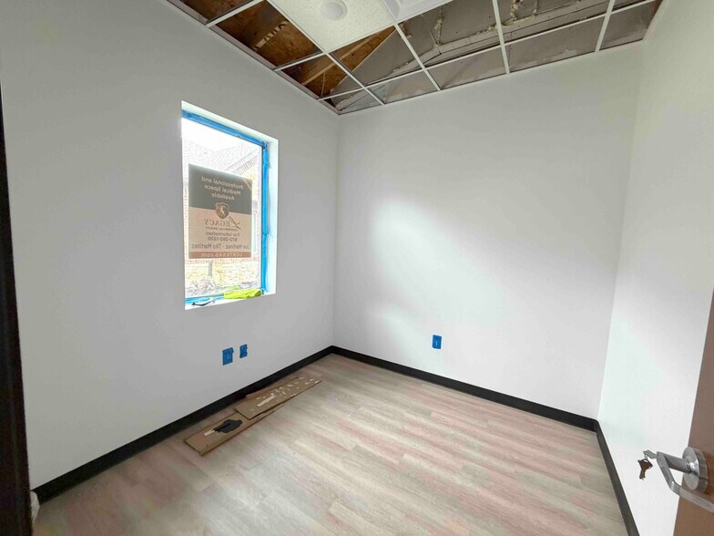 More Photos Of 11583 Independence Pky, Frisco Medical For Sale