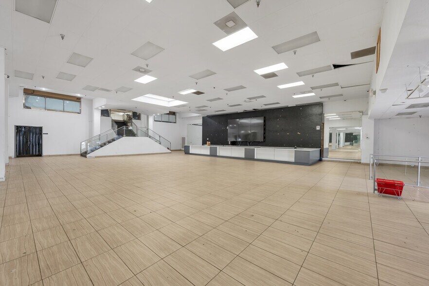 More Photos Of 6315-6323 Pacific Blvd, Huntington Park Storefront For Sale