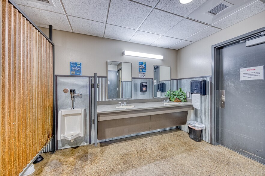 More Photos Of 3928 Tri Hill Frontage Rd, Great Falls Auto Dealership For Sale