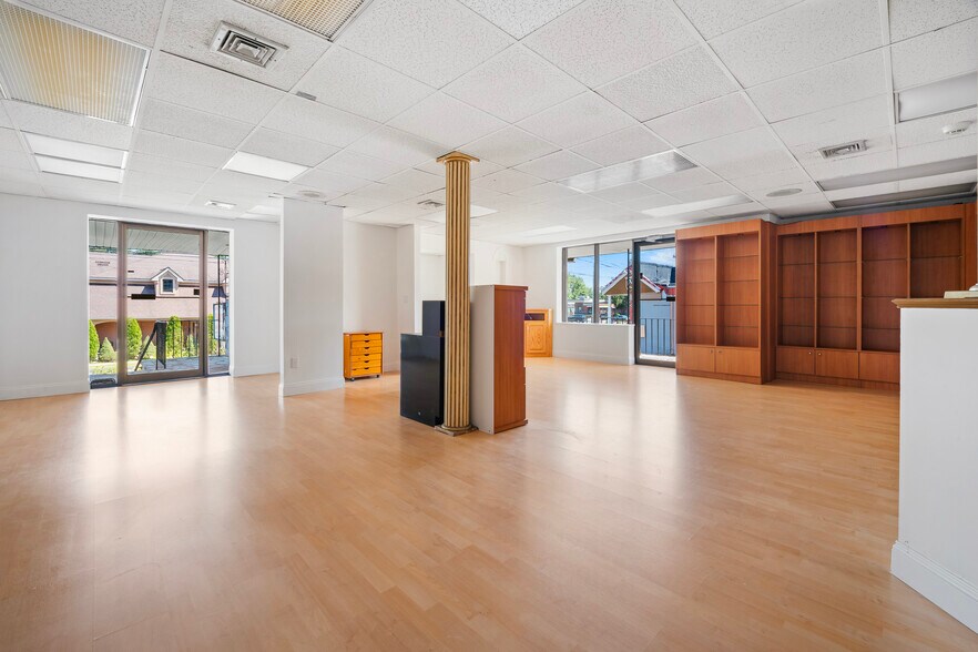 More Photos Of 238 New Britain Rd, Berlin Freestanding For Lease