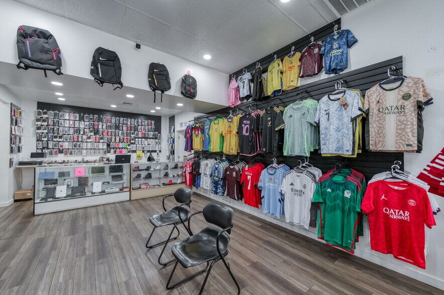 More Photos Of 101 N L St, Dinuba Storefront For Sale