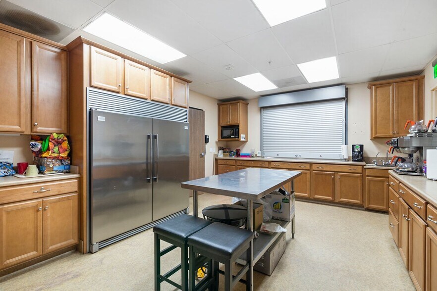 More Photos Of 3126 W Johnston Ave, Hemet Religious Facility For Sale