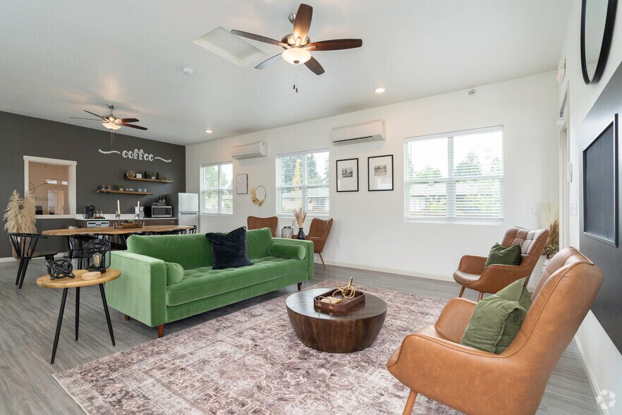 More Photos Of 4853 Verda Ln NE, Keizer Apartments For Sale