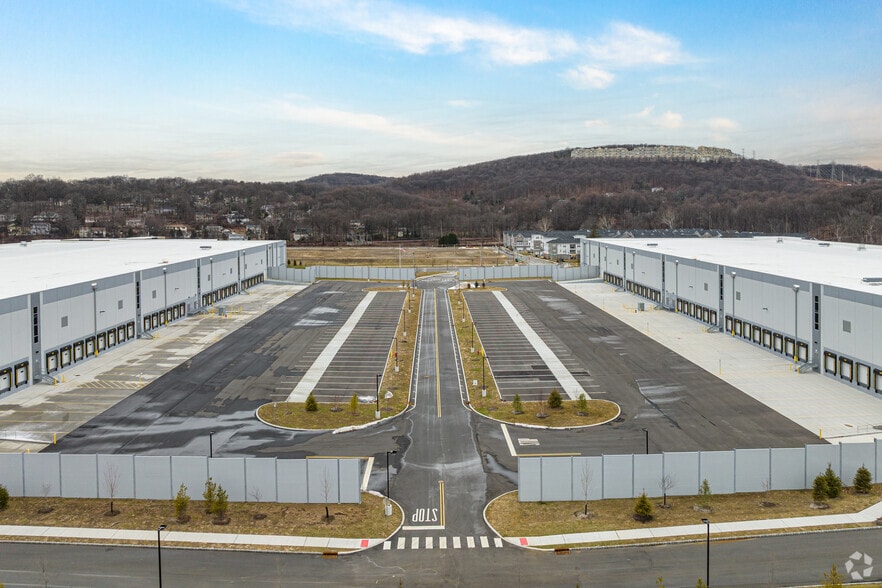 More Photos Of 201 Tabor Rd, Morris Plains Unknown For Lease