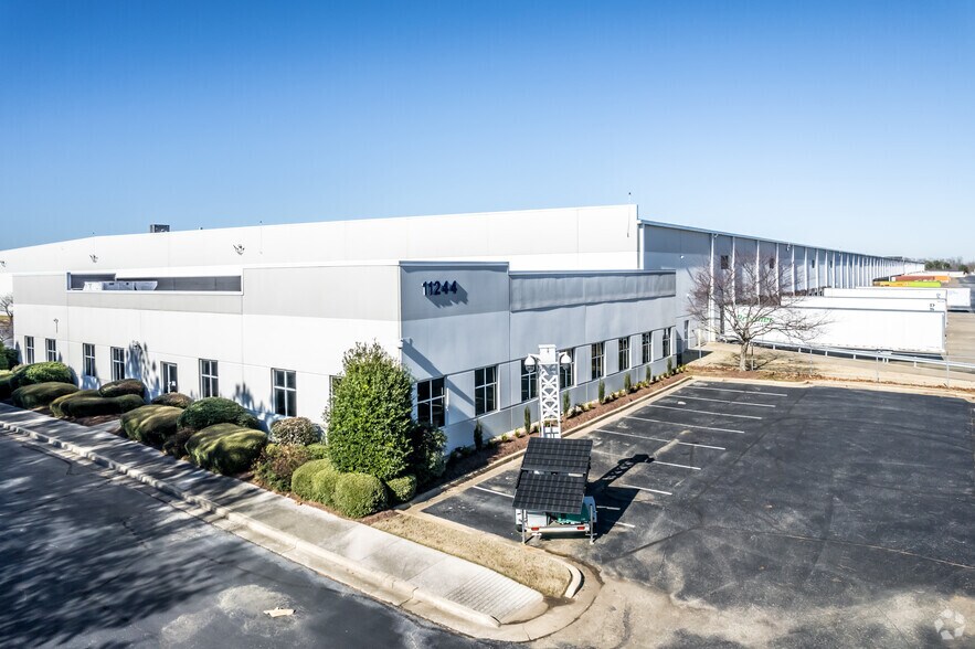 More Photos Of 11244 S Distribution Cv, Olive Branch Distribution For Lease