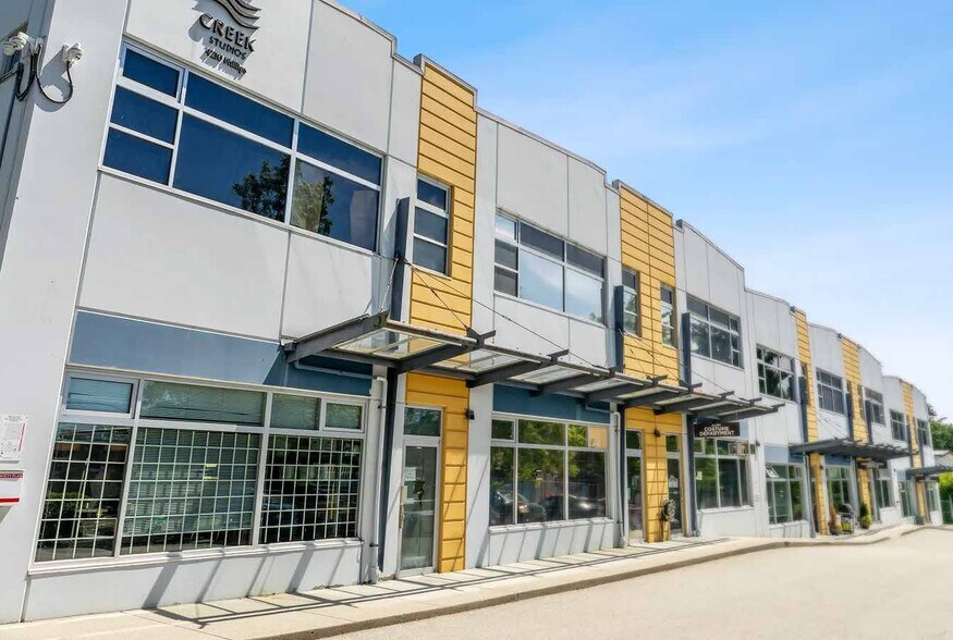 More Photos Of 4210 Phillips Ave, Burnaby Movie Radio TVStudio For Sale