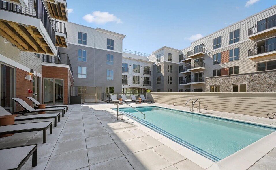 More Photos Of 2 Los Angeles St, Newton Apartments For Lease