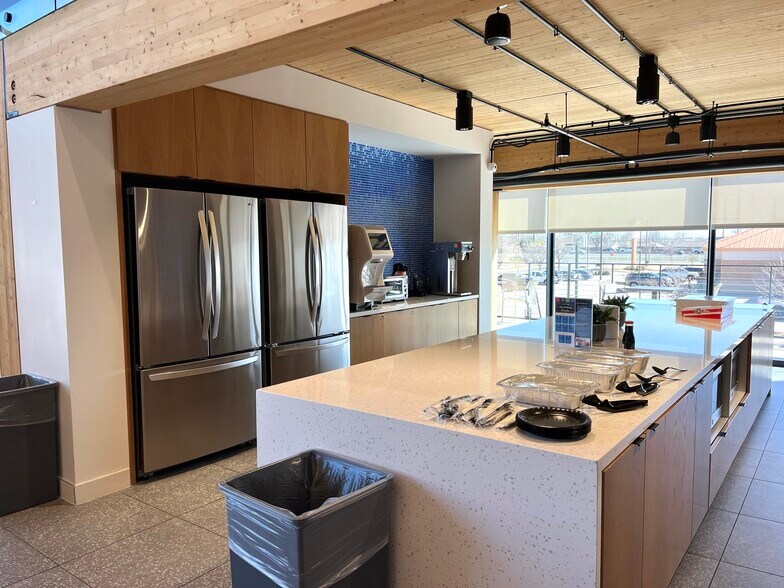 More Photos Of 420 SW 6th St, Moore Office For Lease