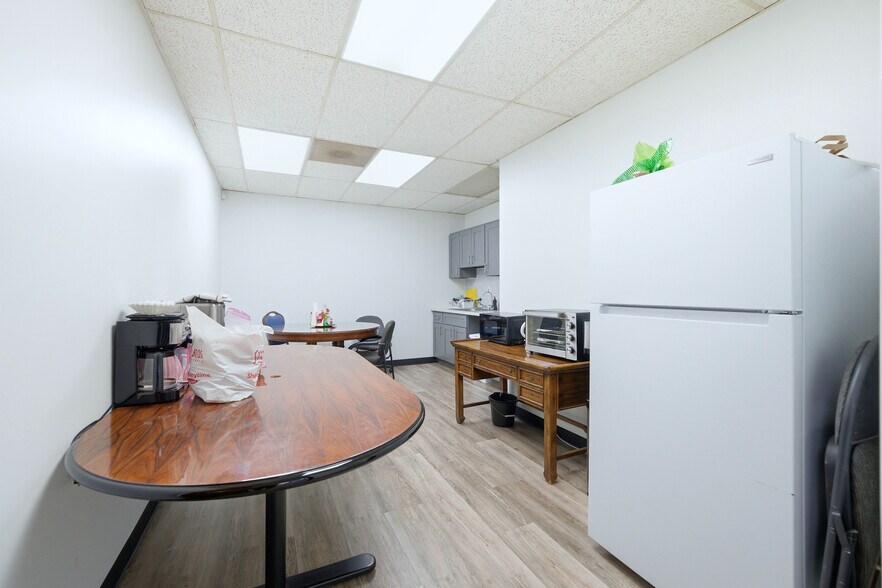 More Photos Of 910 N Amelia Ave, San Dimas Office For Lease