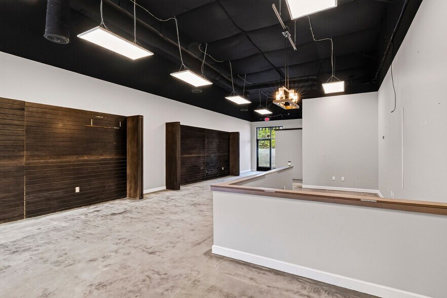 More Photos Of 1557 Pooler Pky, Pooler Storefront Retail Office For Lease