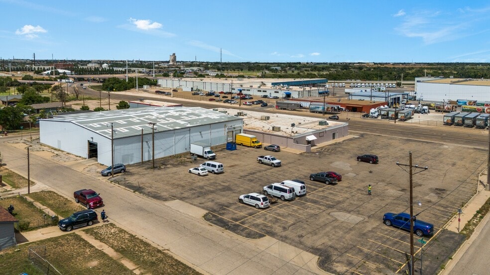 More Photos Of 224 Buddy Holly Ave, Lubbock Warehouse For Lease