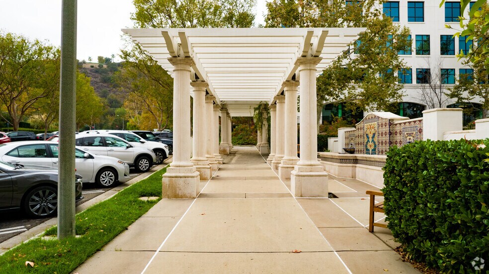 More Photos Of 24025 Park Sorrento, Calabasas Office For Lease