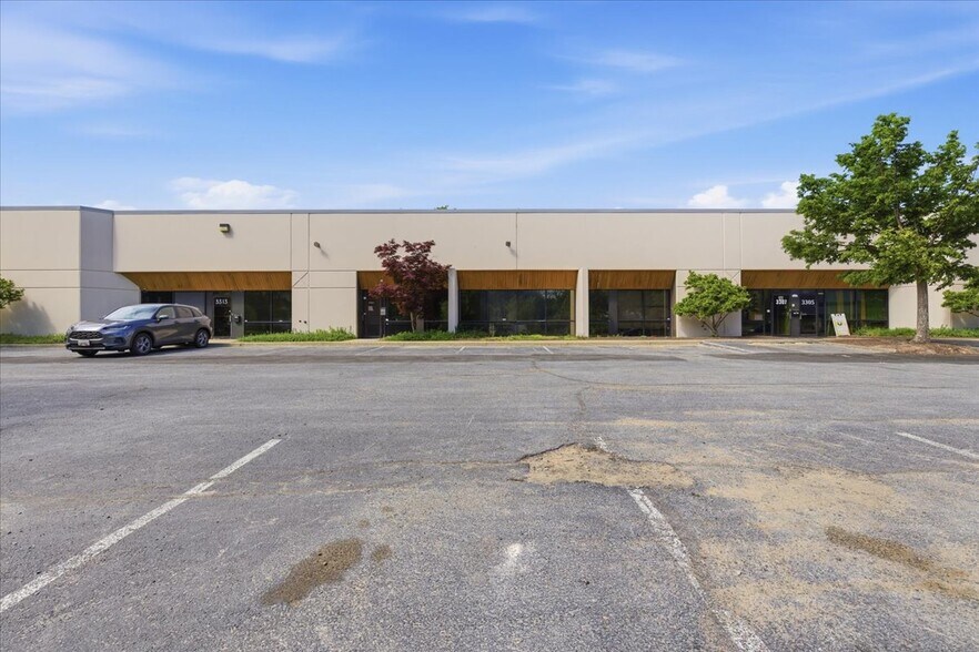 More Photos Of 3309-3311 Hubbard Rd, Hyattsville Industrial For Lease