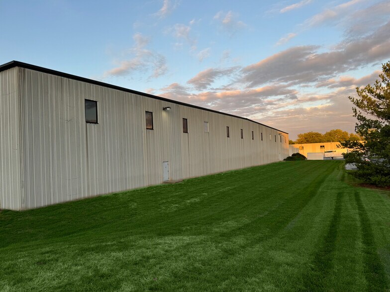 More Photos Of 3616 Independence Dr, Fort Wayne Warehouse For Lease