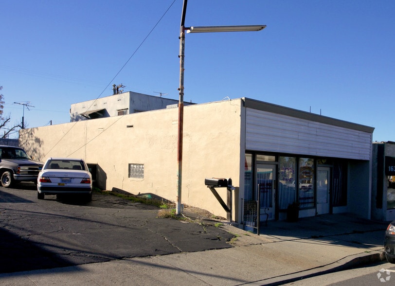 More Photos Of 167 E 6th St, Beaumont Storefront Retail Residential For Sale