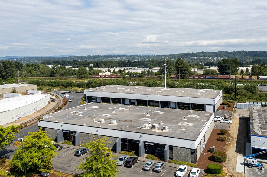 More Photos Of 18852-18858 72nd Ave S, Kent Warehouse For Lease