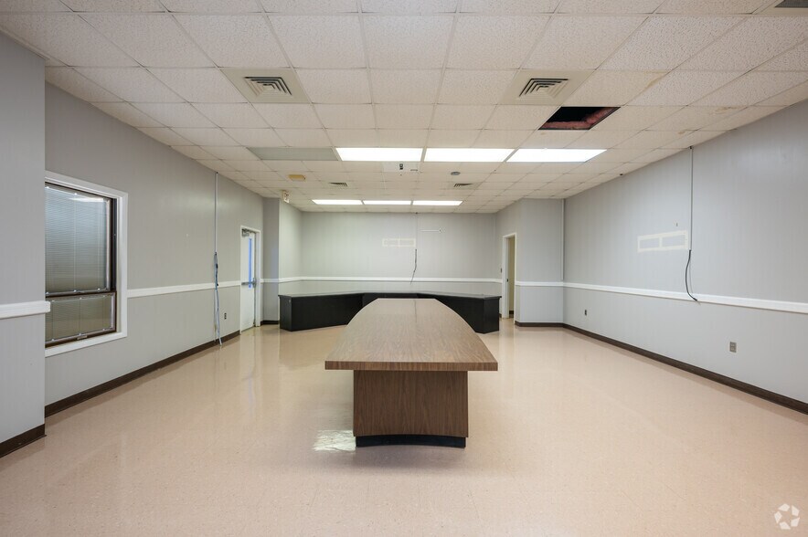 More Photos Of 3200 W Meighan Blvd, Gadsden Medical For Lease
