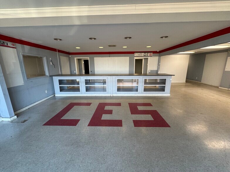 More Photos Of 10035 Pelham Rd, Simpsonville Warehouse For Lease