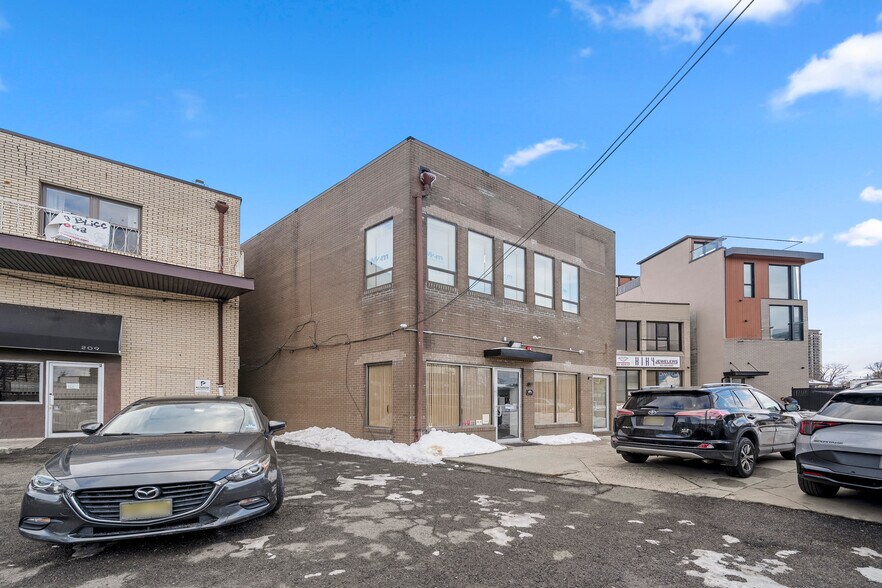 More Photos Of 215 Main St, Fort Lee Office For Sale