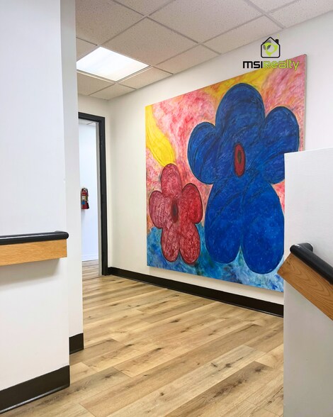 More Photos Of 42-67 Eastern Ave, Saint Johnsbury Office For Sale