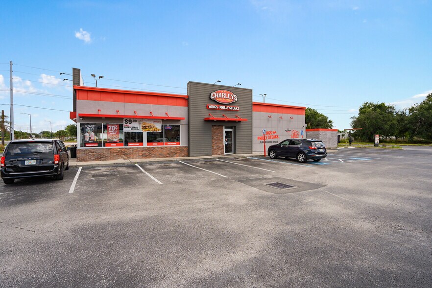 More Photos Of 3250 W Vine St, Kissimmee General Retail For Sale