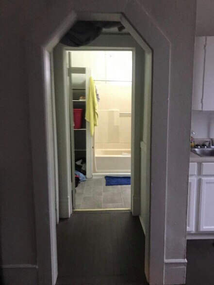 More Photos Of 415 Dewey St, Waycross Apartments For Sale