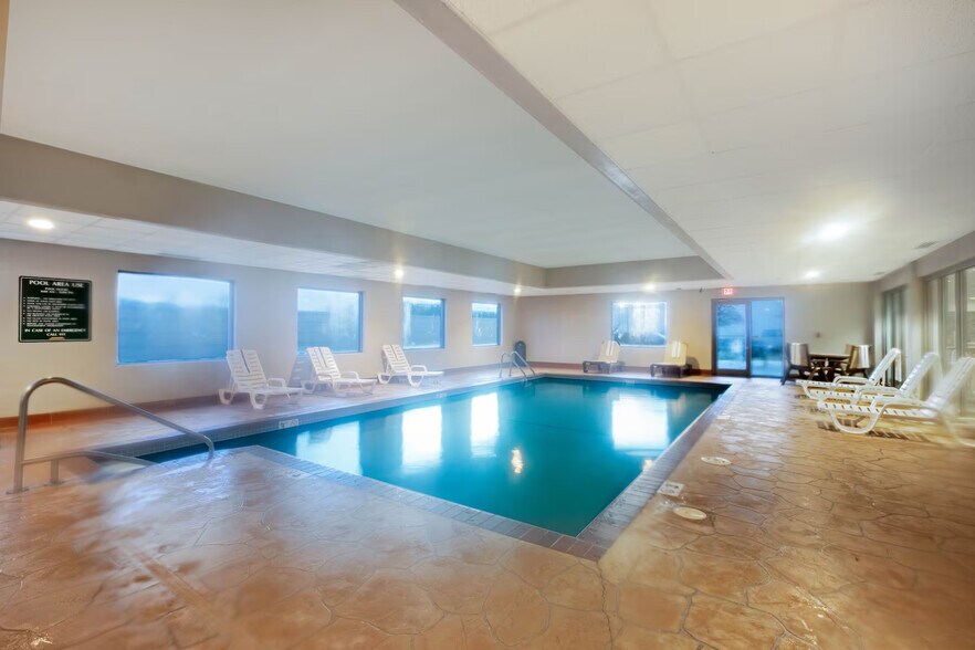 More Photos Of 1201 Avenue H, Carter Lake Hotel For Sale