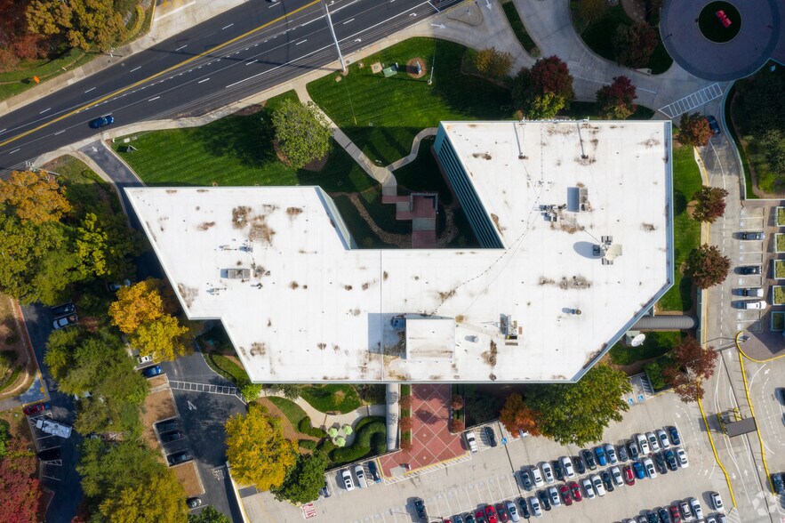 More Photos Of 3500 Piedmont Rd NE, Atlanta Office For Lease