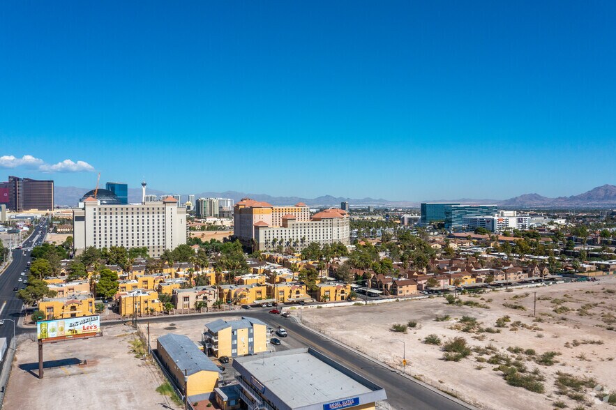 More Photos Of 4640 Koval Ln, Las Vegas Apartments For Sale