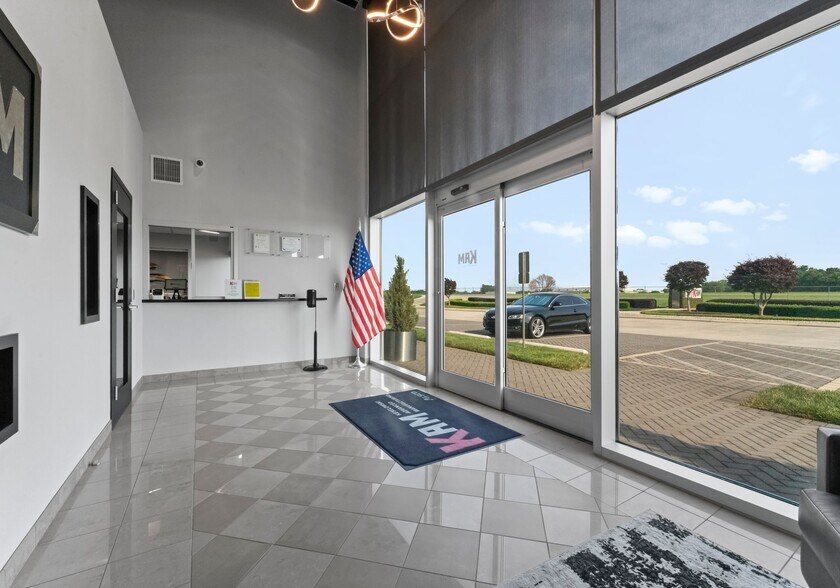More Photos Of 258 Aviation Dr, Statesville Warehouse For Sale