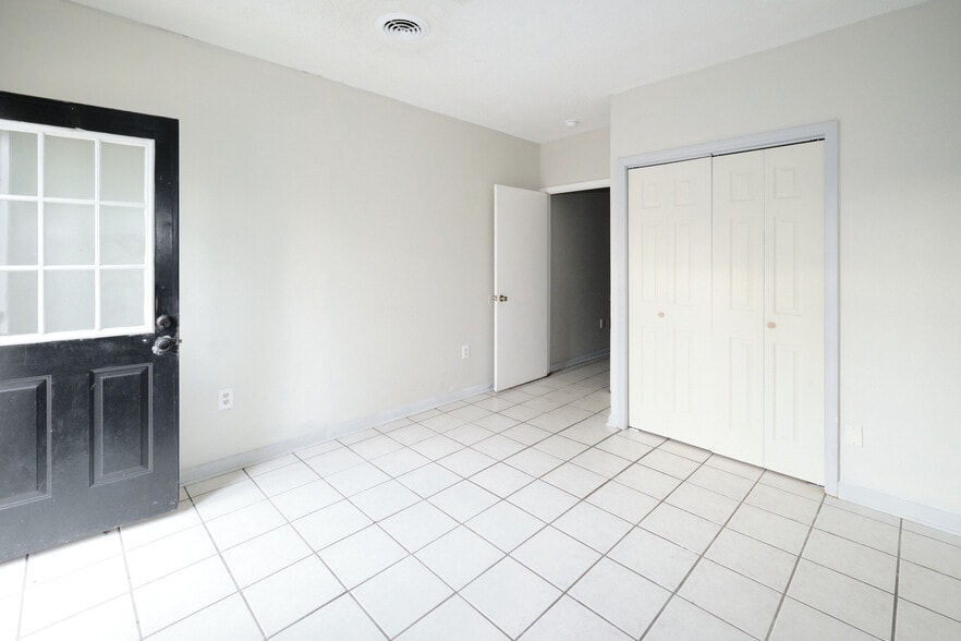 More Photos Of 2215 Buffalo Trl, Morristown Apartments For Sale