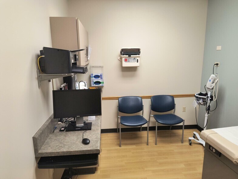 More Photos Of 5529 Hohman Ave, Hammond Medical For Sale