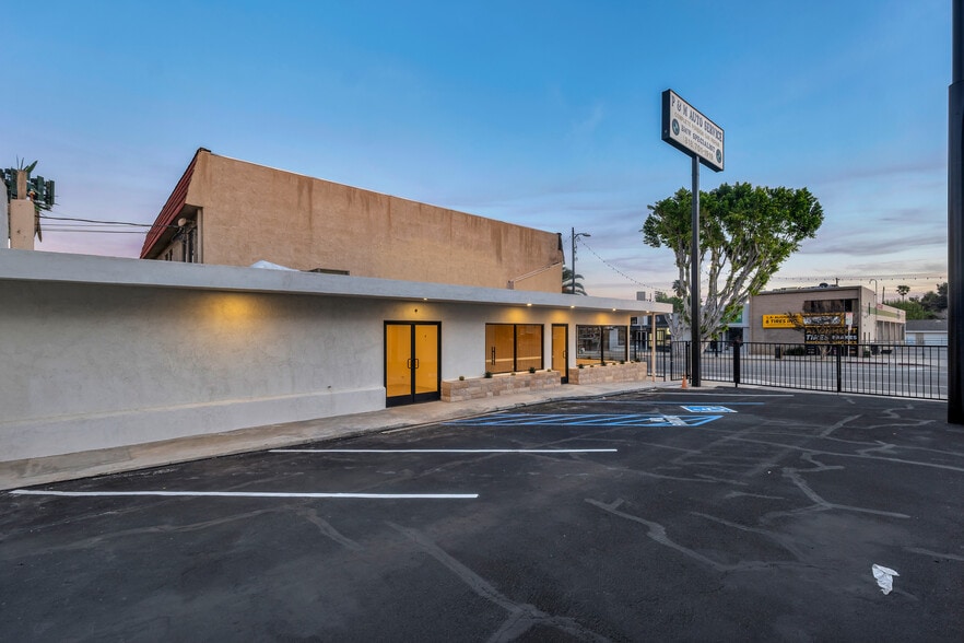 More Photos Of 17733 Chatsworth St, Granada Hills Auto Repair For Lease