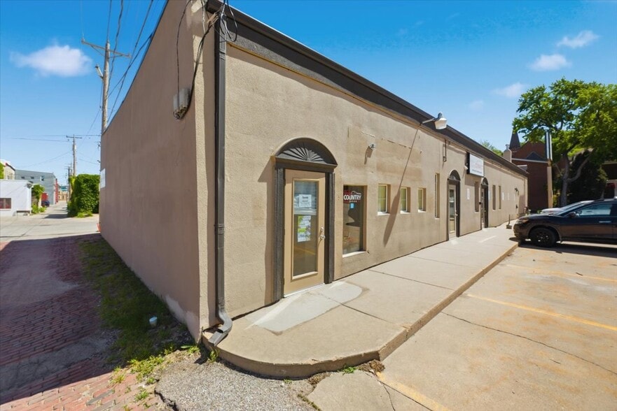 More Photos Of 600 S 4th St, Council Bluffs Office For Lease