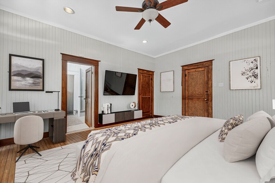 More Photos Of 38011 Spur 149 Rd, Magnolia Office Residential For Sale