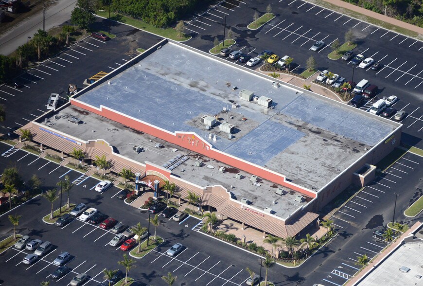 More Photos Of 1638 SE Federal Hwy, Stuart Unknown For Lease