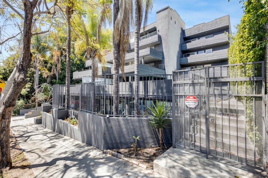 More Photos Of 939 Palm Ave, West Hollywood Apartments For Sale
