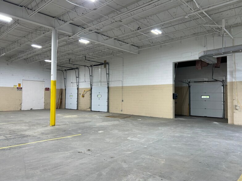 More Photos Of 560 Main St, Hudson Warehouse For Lease