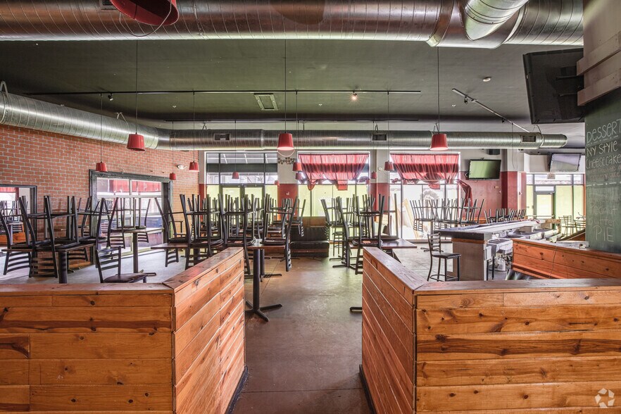 More Photos Of 11275 W Broad St, Glen Allen Unknown For Lease