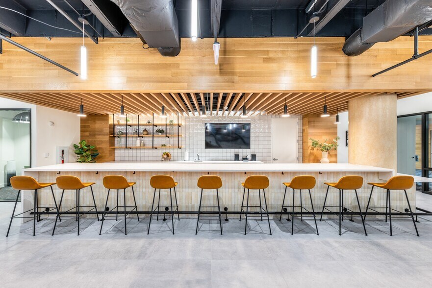 More Photos Of 101 W Louis Henna Blvd, Austin Office For Lease