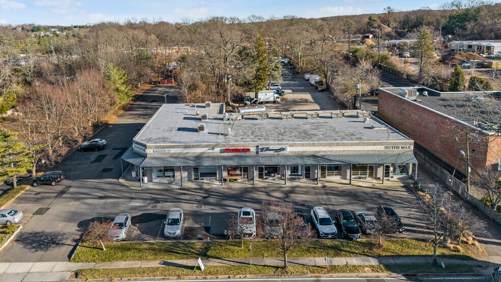 More Photos Of 15 Cr-66, Huntington Station Unknown For Lease