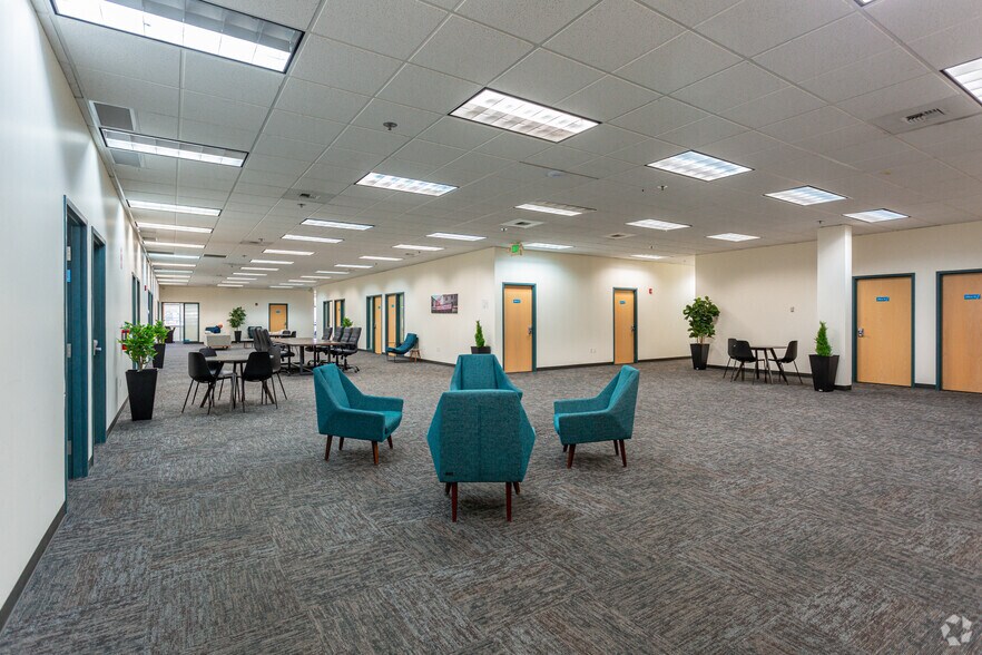 More Photos Of 1101 SW 16th St, Renton Warehouse For Lease