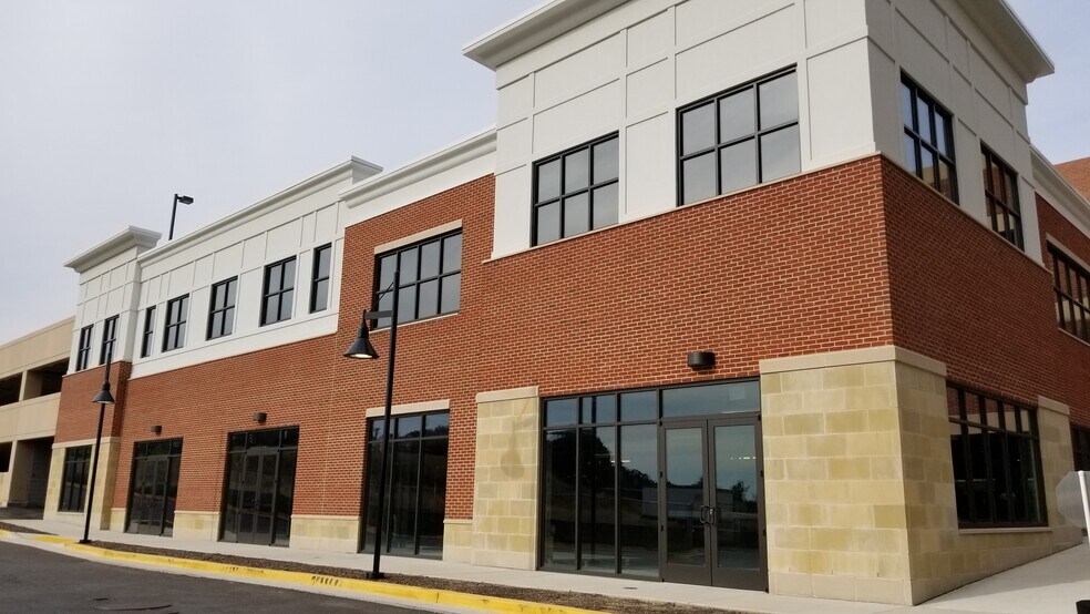 More Photos Of 7710 Harkins Rd, Lanham Parking Garage For Lease