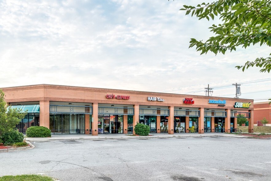 More Photos Of 1677 Westchester Dr, High Point Unknown For Lease