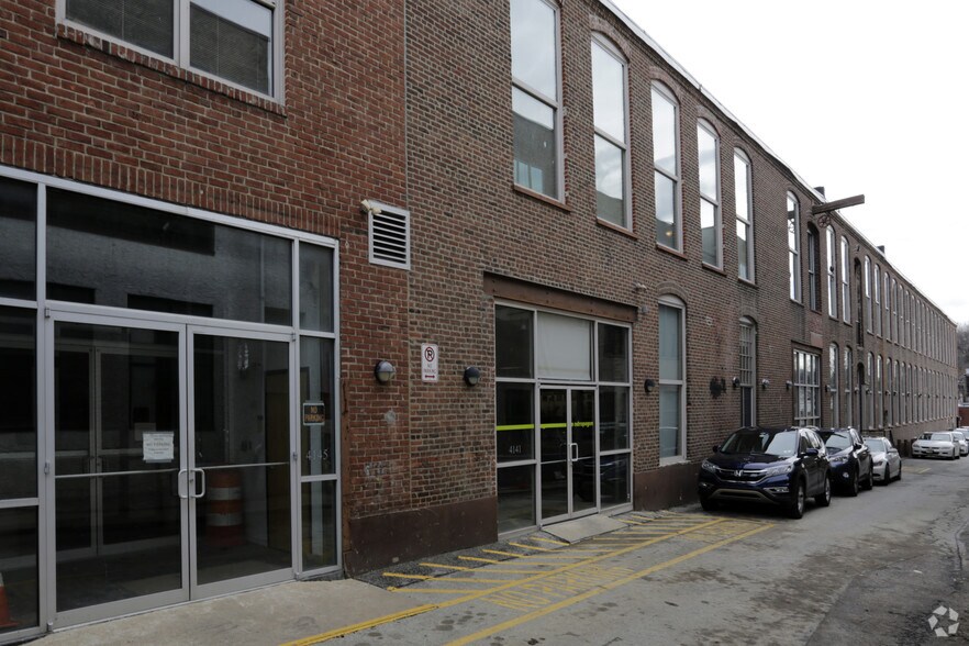 More Photos Of 10 Shurs Ln, Philadelphia Office For Lease