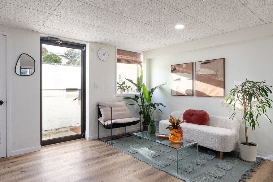 More Photos Of 2404 4th St, Cuyahoga Falls Office For Sale