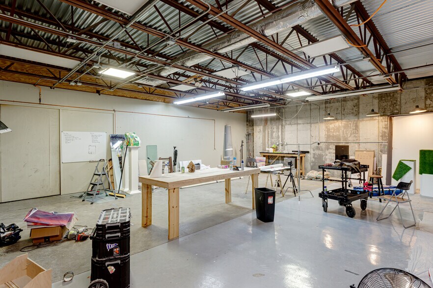More Photos Of 2101 Dunn Ave, Nashville Warehouse For Sale
