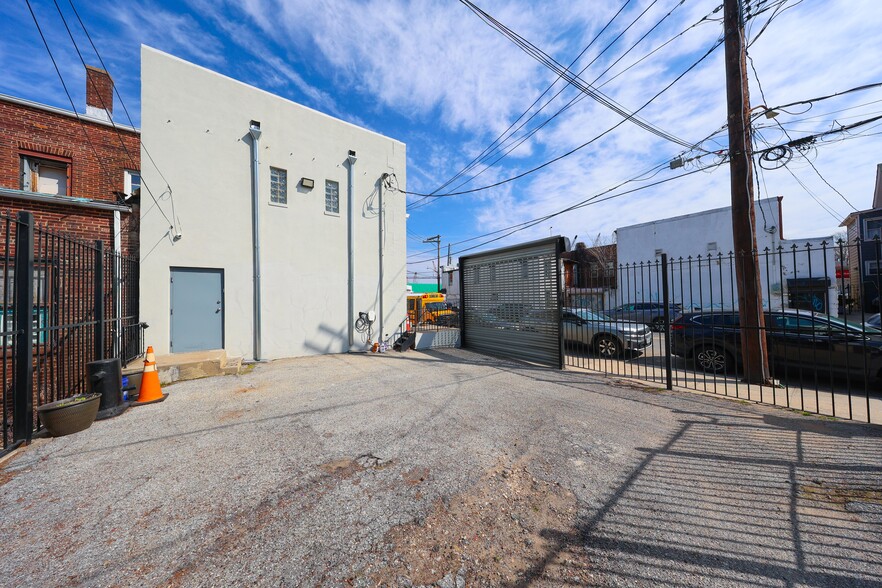 More Photos Of 2940 Richmond Ter, Staten Island Loft Creative Space For Sale